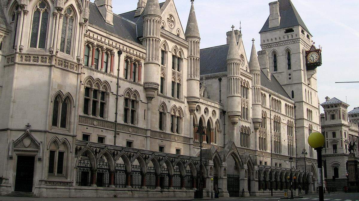 Tribunales Reales de Justicia, Londres. La Corte Suprema británica revocó parcialmente la decisión tomada por un Tribunal de Apelación en octubre de 2024, que dio la razón a tres consumidores y abrió la posibilidad de reclamos de compensación a gran escala para millones de conductores.