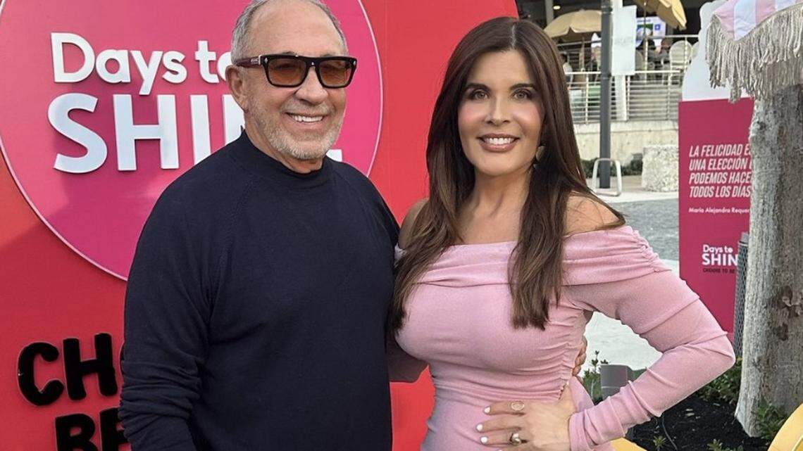 Emilio Estefan y Adriana Cataño.