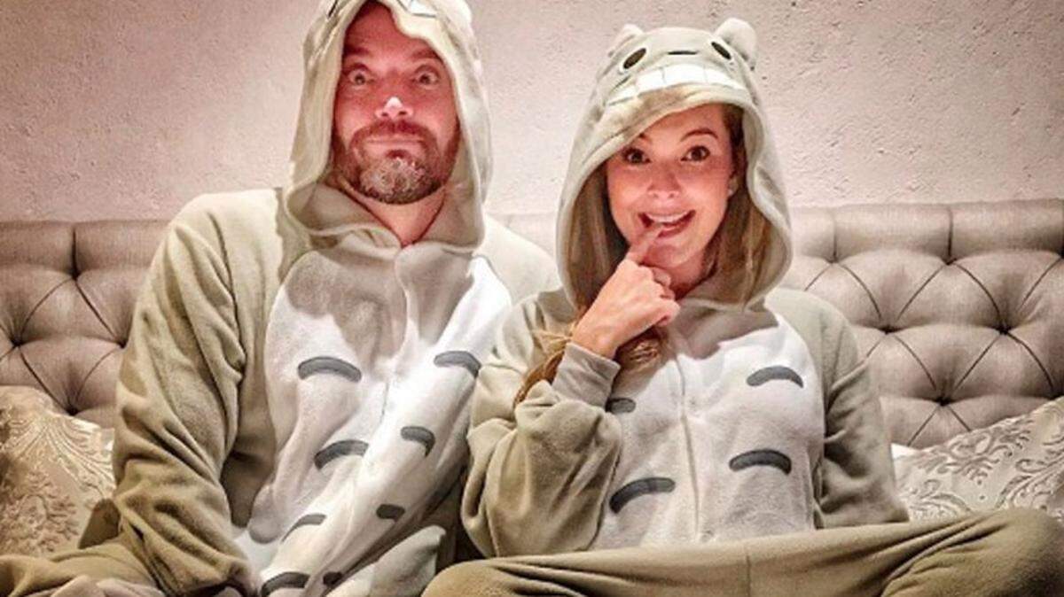 Los actores Julián Gil y Marjorie de Sousa cuando tenían una relación sentimental y estaban a la espera de su hijo Matías.