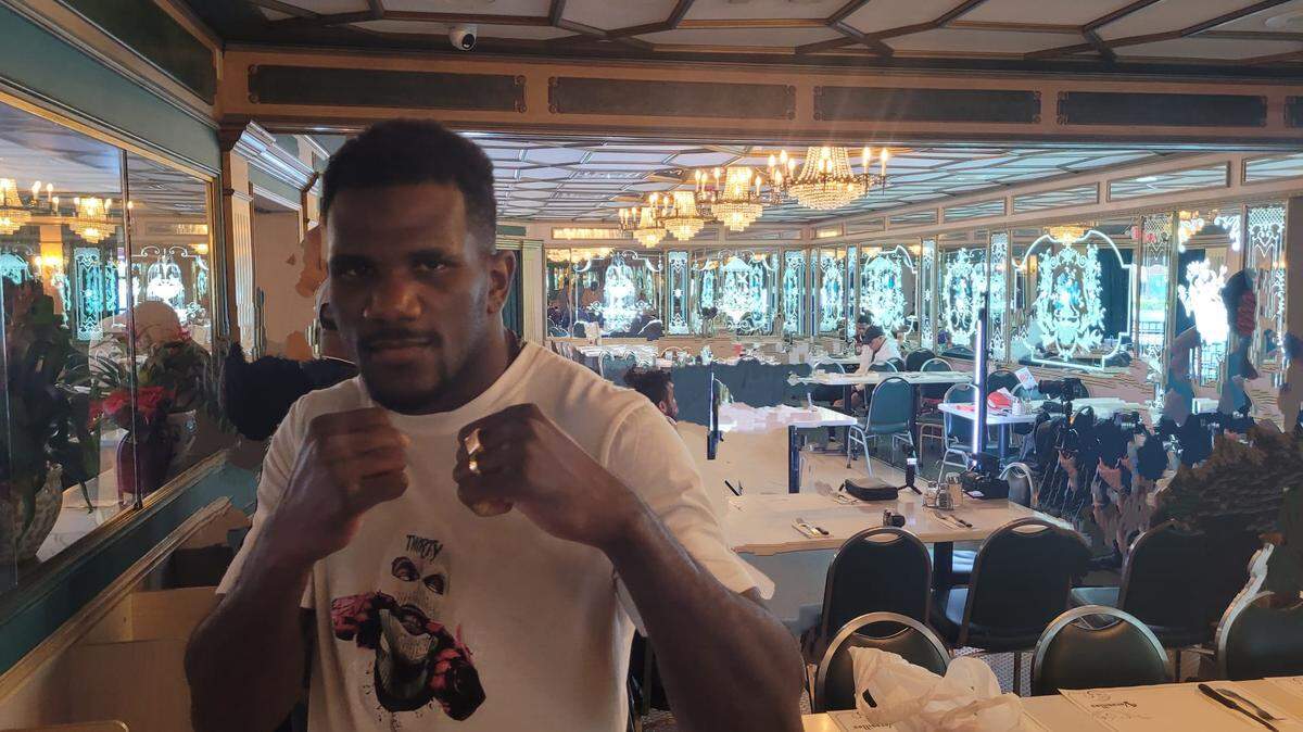 Cuando el cubano David Morrell suba al ring de la T-Mobile Arena para su pelea contra David Benavídez, ya habrá peleado un compatriota suyo. Yoenli Feliciano Hernández será el encargado de abrir la porción televisada del pago por evento. 