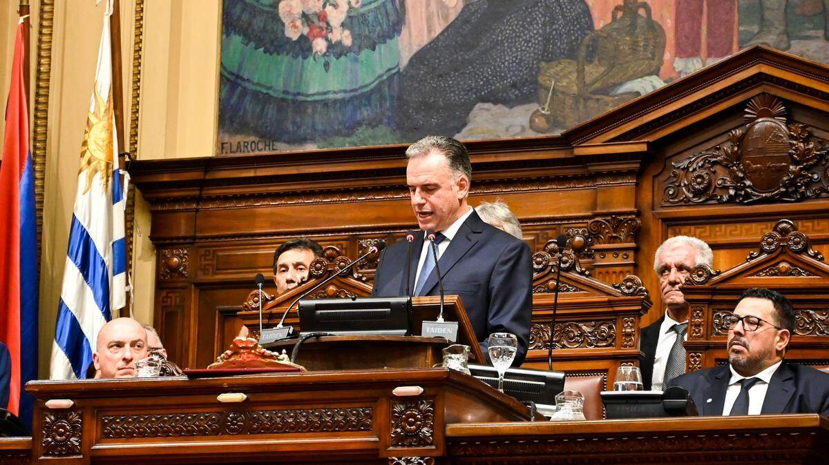 El presidente de Uruguay, Yamandú Orsi REMITIDA / HANDOUT por PRESIDENCIA DE URUGUAY Fotografía remitida a medios de comunicación exclusivamente para ilustrar la noticia a la que hace referencia la imagen, y citando la procedencia de la imagen en la firma 01/3/2025