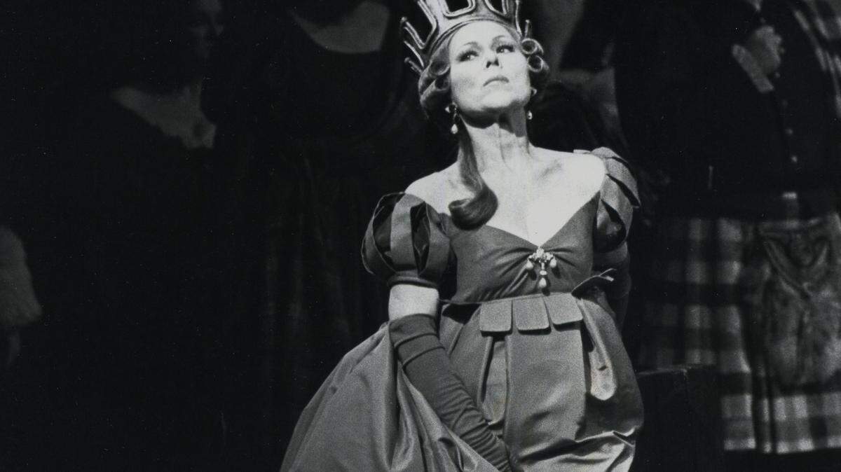 Renata Scotto como Lady Macbeth en la ópera de Verdi, “Macbeth”.