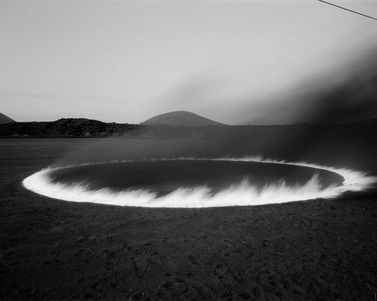 ‘Acción LandArt’, 2022, de Guillermo Fornés en el libro ‘Geria’ presentado durante la feria ARCO, Madrid.