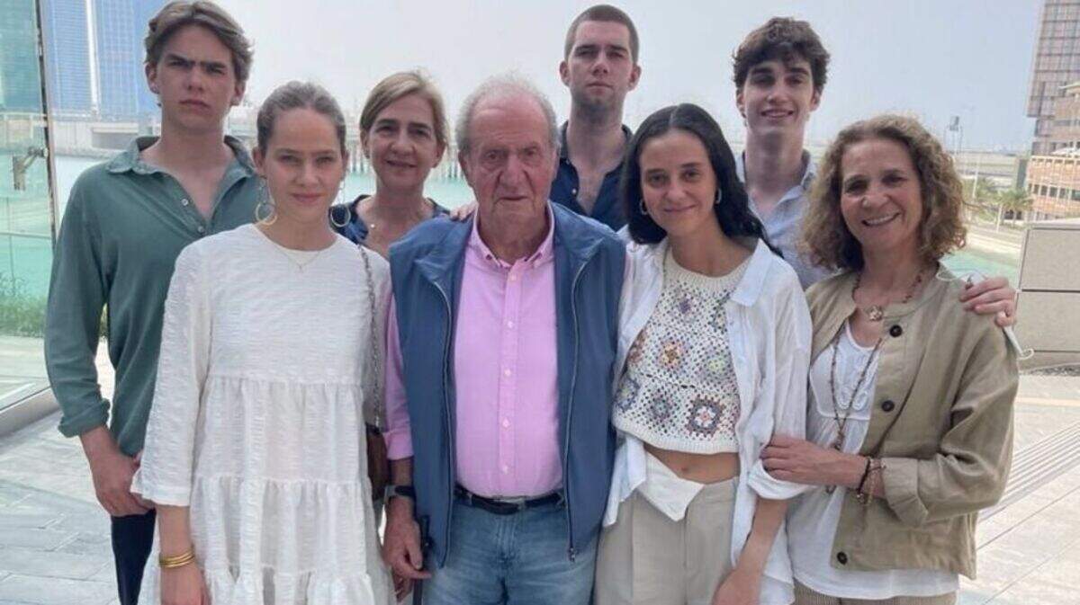 Juan Carlos I y su familia EUROPA PRESS 16/4/2022