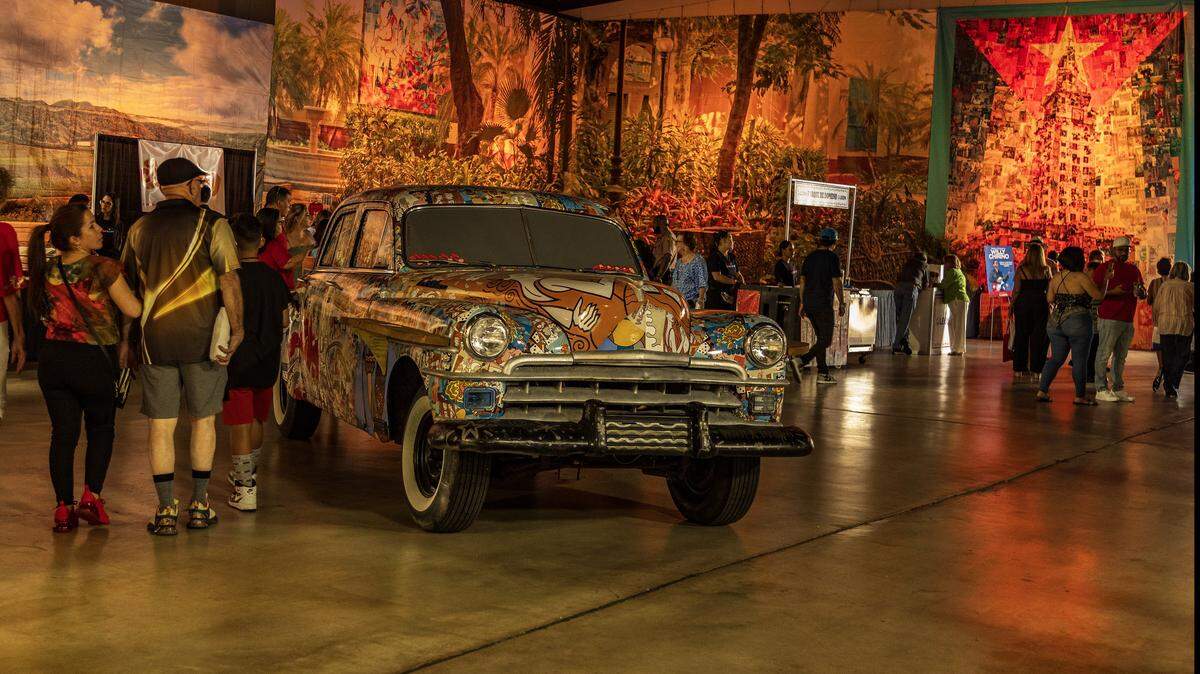 CubaNostalgia’s musical lineup grows every year, and this time—on May 16 and 17—the concerts feature figures such as Willy Chirino, Malena and Lena Burke, Ronkalunga, Brenda Navarrete, Aymée Nuviola, and Amaury Gutiérrez.