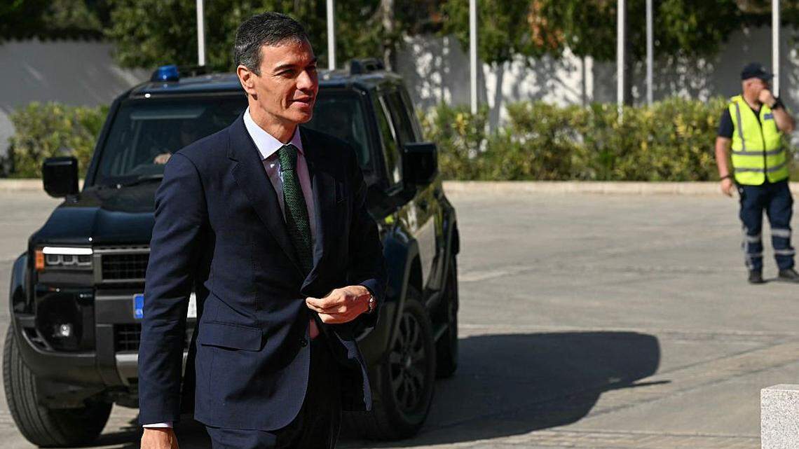 El presidente del Gobierno de España, Pedro Sánchez, llega a una reunión informal del Consejo Europeo en Nicosia el 24 de abril de 2026.