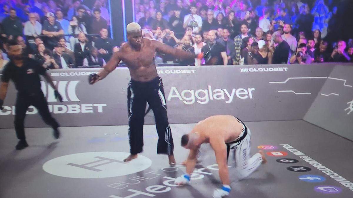 Robelis Despaigne reafirmó el viernes por la noche que es el amo del foso de Karate Combat al imponerse es cuestión de segundos a Marcos Brigagao, un veterano que prometía ser un mejor oponente para el gigante