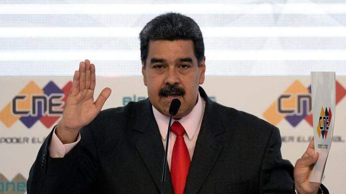 El presidente venezolano, Nicolás Maduro, pronuncia un discurso en la sede del Consejo Nacional Electoral (CNE) en Caracas,  el 22 de mayo de 2018.