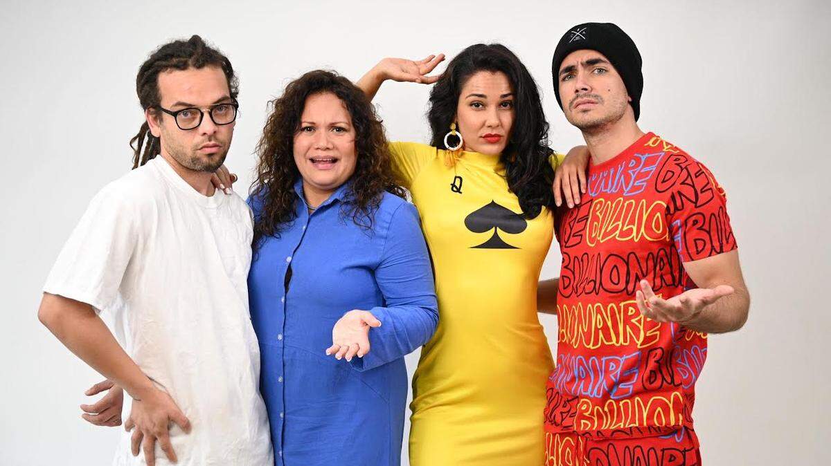 Elenco de ‘Farándula: Operación Interpol’. (Desde la izq) Néstor E. Jiménez, Rachel Pastor, Camila Arteche y Sian Chiong.