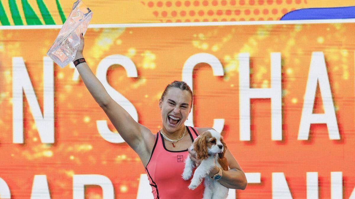 La bielorrusa Aryna Sabalenka revalidó este sábado el título del Miami Open después de vencer a la jugadora estadounidense Coco Gauff por 6-2, 4-6 y 6-3, en 2 horas y 9 minutos. 