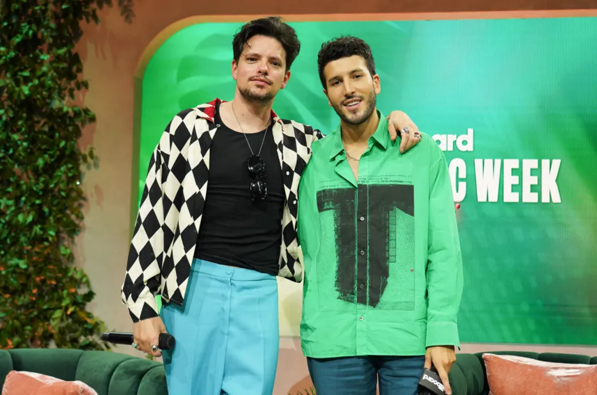 Los cantantes Lasso y Sebastián Yatra en los Billboard Latin Music Week en Miami Beach, Florida