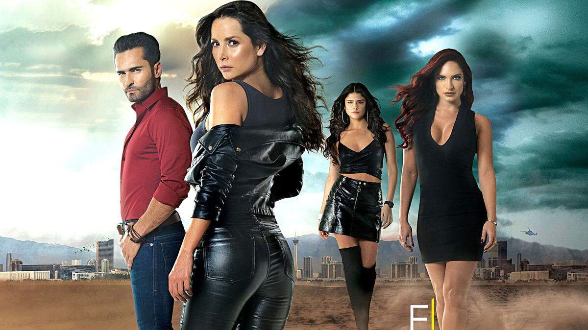 Carmen Villalobos, Fabián Ríos, Kimberly Reyes y  Sthephanie Duque. 
