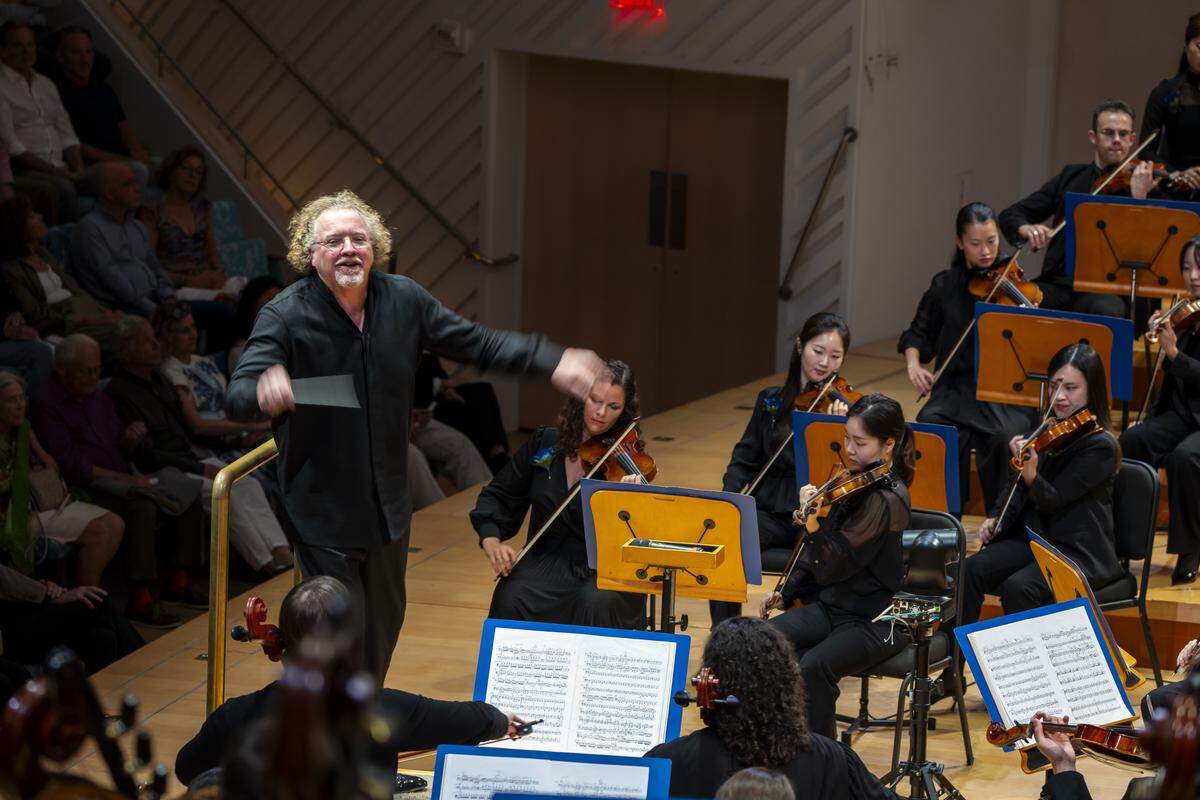 Stéphane Denève y la New World Symphony (NWS). 