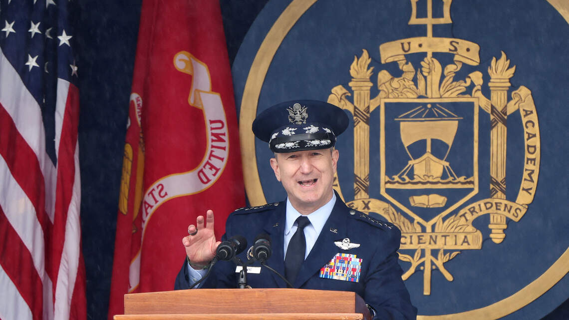El general Dan Caine, jefe del Estado Mayor Conjunto de EEUU, visita Venezuela