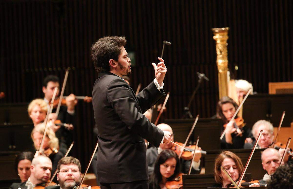 Lahav Shani y la Israel Philharmonic Orchestra (IPO) en el Arsht Center.
