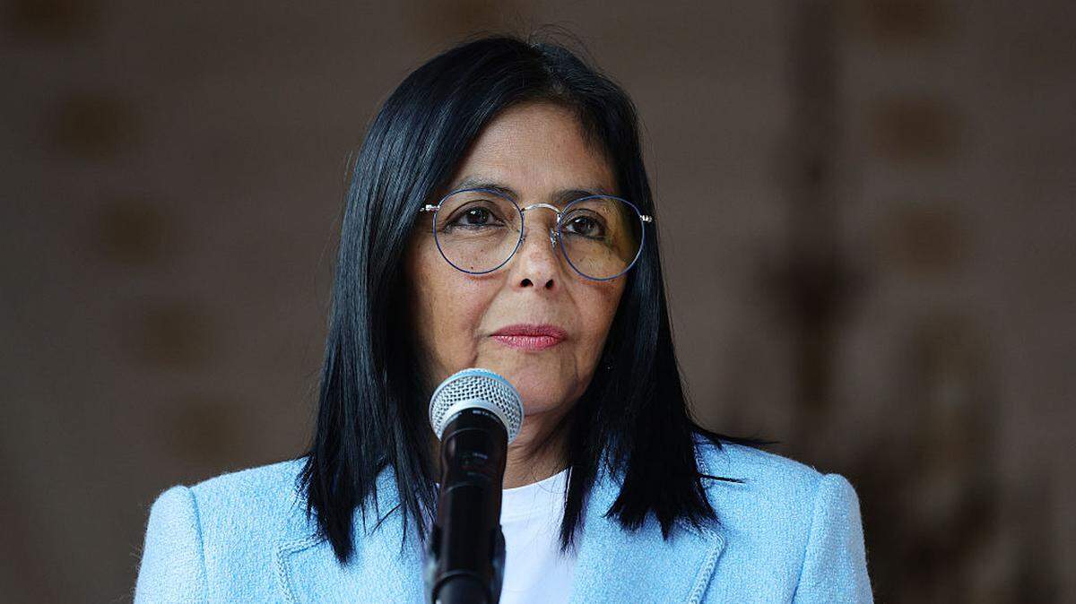 La presidenta encargada de Venezuela, Delcy Rodríguez, aseguró este jueves en una entrevista con la cadena estadounidense NBC que el país caribeño tendrá “elecciones libres y justas”, pero no ofreció ningún tipo de plazo para la celebración de comicios presidenciales.