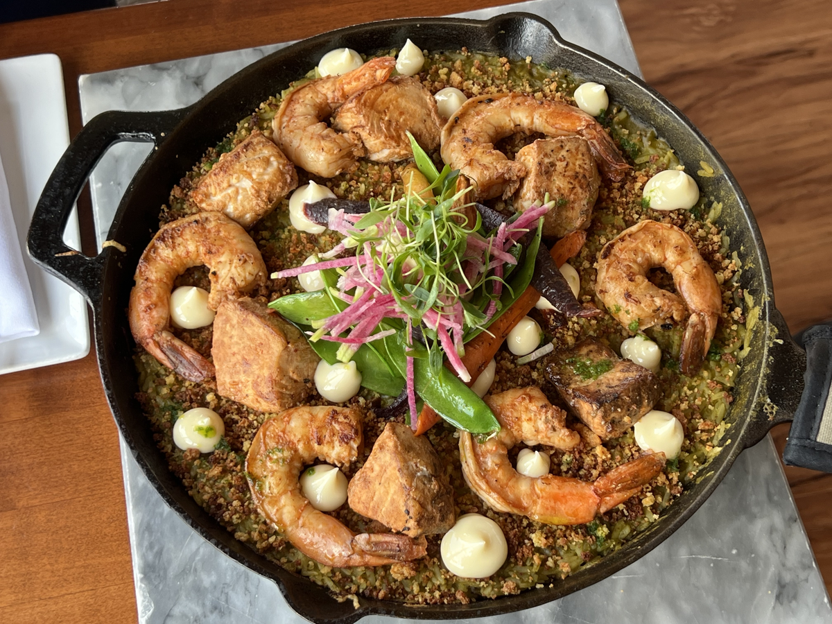 Arroz Meloso el nuevo plato de mariscos de Rusty Pelican