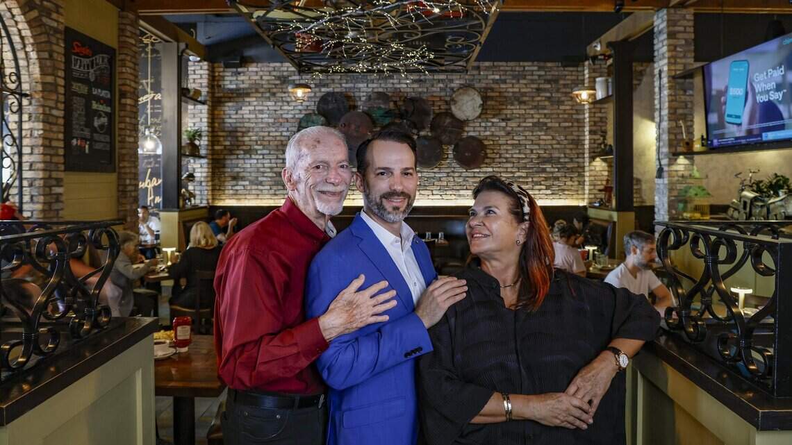 Sergio’s, restaurante familiar de comida cubana en Miami, cumple 50 años