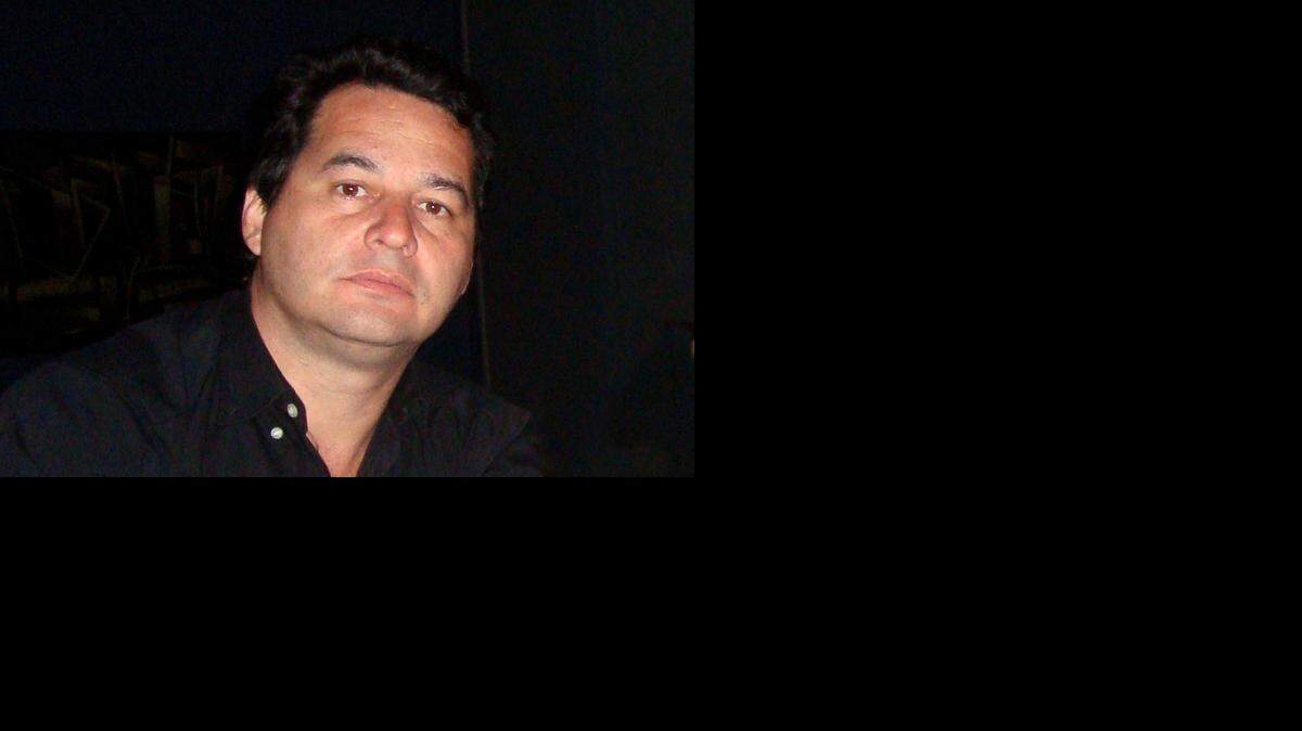 Foto de archivo. El escritor disidente Angel Santiesteban. 

