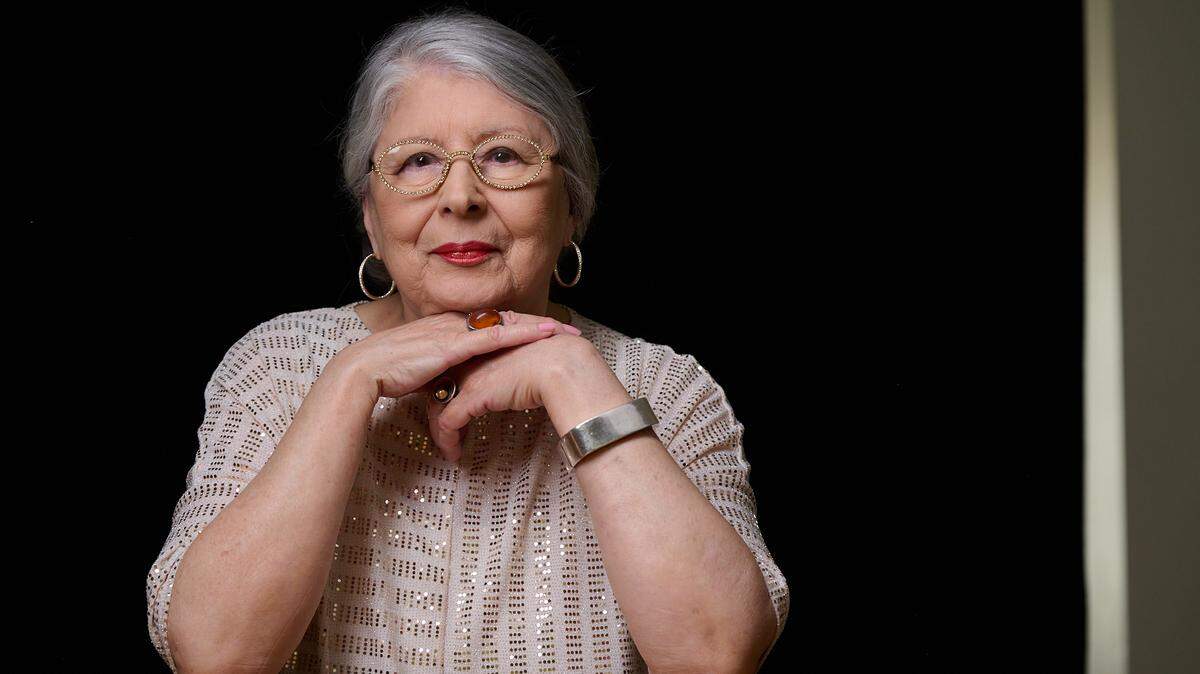 Gilda Mirós incorpora una novedosa incursión lírica en su nuevo disco “Poética”.