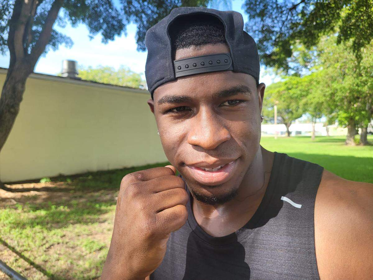 Jojanler Martínez tuvo su primer día de entrenamiento en Miami. De la mano de su hermano de vida Joahnys Argilagos, el cubano tiró sus primeros golpes en lo que puede ser una larga y fructífera carrera profesional.