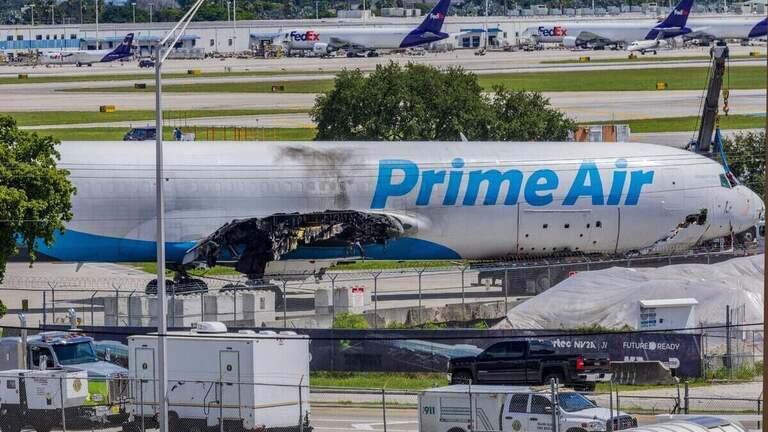 Podría haber muerto en el accidente del avión de Amazon. Ahora busca justicia