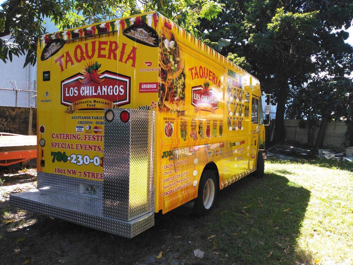 Los Chilangos es un camión de comida que promete una de las experiencias mexicanas más auténticas que podrás tener en el sur de la Florida.