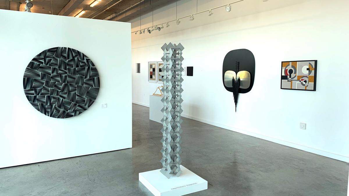 Después de 30 fecundos años promoviendo la Abstracción surgida en nuestro continente, la Galerie Art Nouveau, cierra por todo lo alto su programación especial de exposiciones para el 2018, presentando ‘Concretismo y Abstracción/Lenguajes de la Modernidad Latinoamericana’.