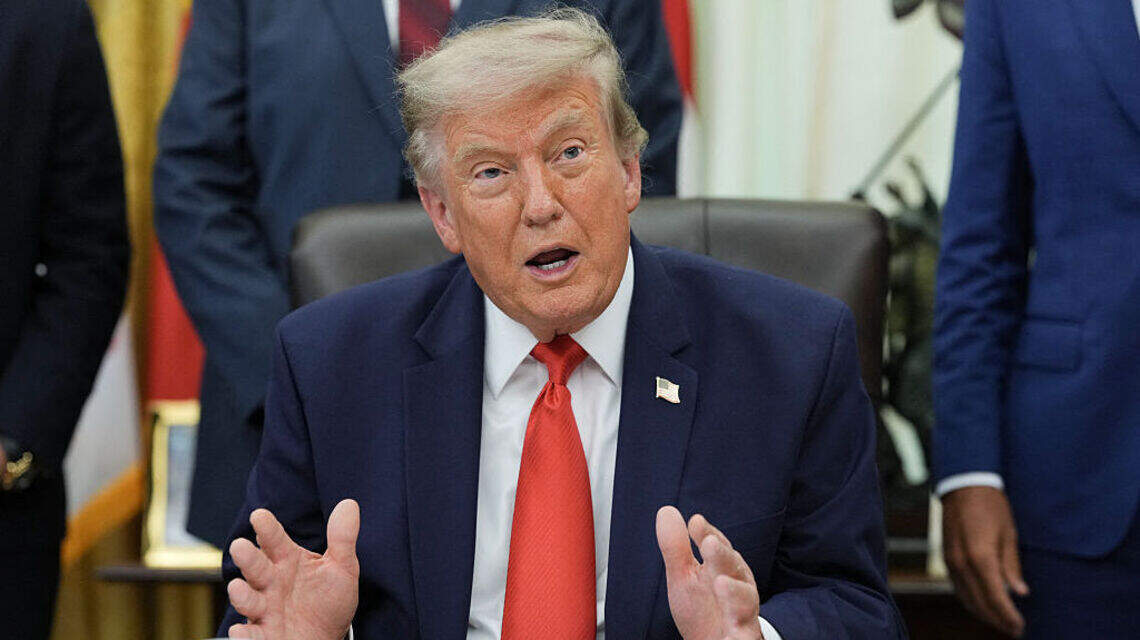 Trump dice que comenzarán nuevas conversaciones con Irán tras aplazar ataques