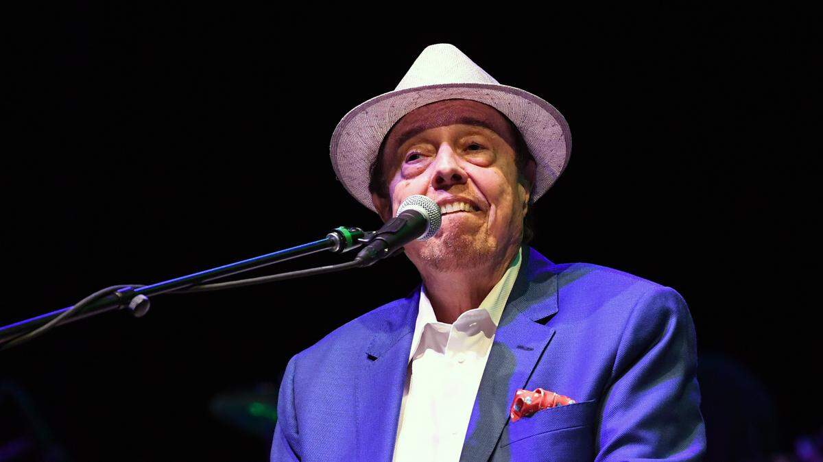 Sérgio Mendes se presenta en el Anfiteatro Mizner Park. 