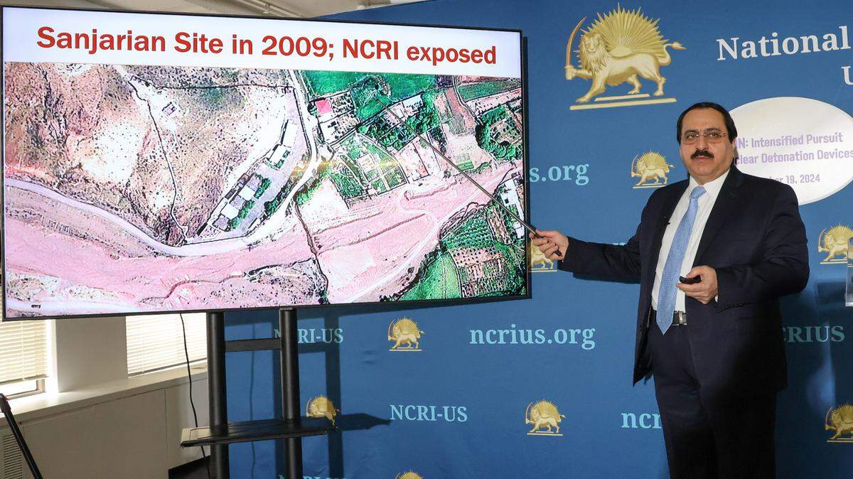 Alireza Jafarzadeh, subdirector del NCRI-EE. UU., revela información detallada sobre los esfuerzos de Irán por desarrollar armas nucleares, incluyendo la identificación de los expertos clave que gestionan el proyecto. La conferencia de prensa del Consejo Nacional de la Resistencia de Irán reveló nuevos detalles sobre el programa de armas nucleares iraní.