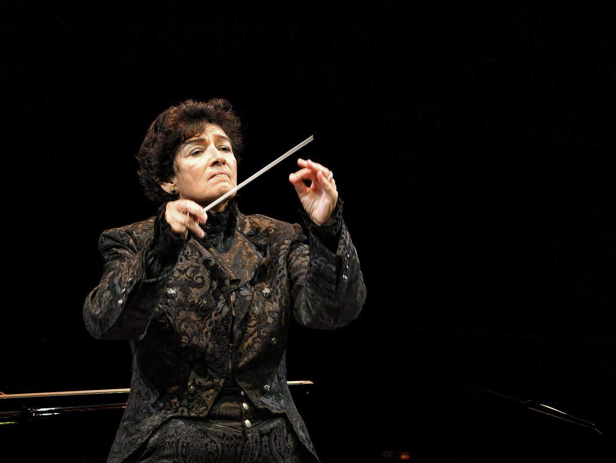 “En la versión de Price no se toca la obertura completa, pero yo sí la incluiré porque creo que es una gran obertura”, afirma la Maestra Sebrina Alfonso quien dirige la South Florida Symphony Orchestra (SFSO).
