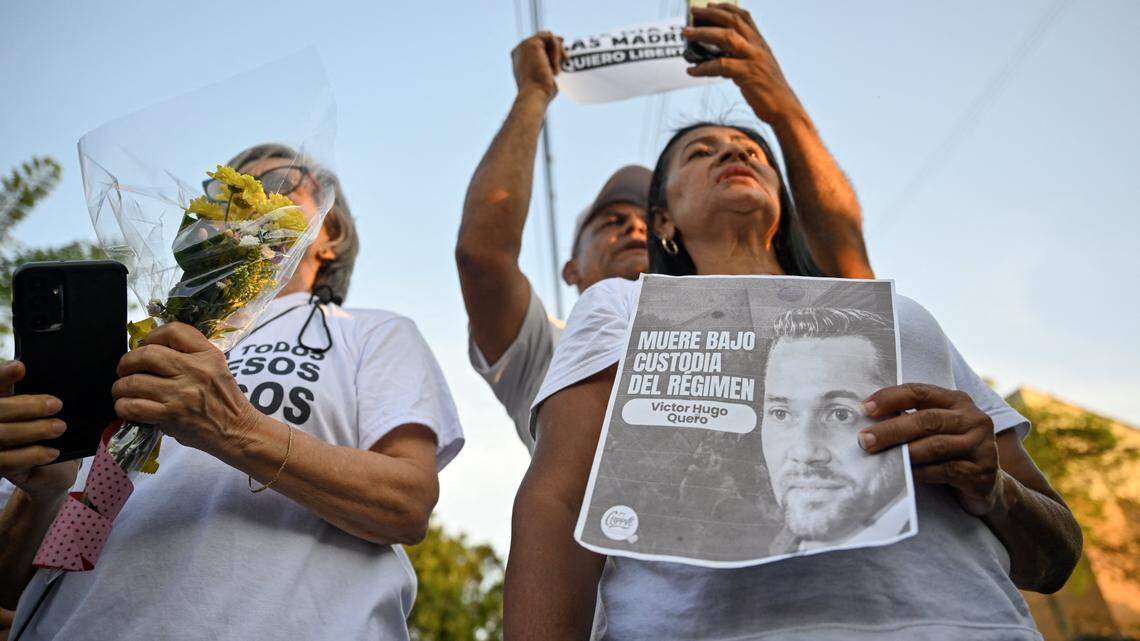 Familiares de presos políticos rinden homenaje a muerto en custodia del Estado venezolano