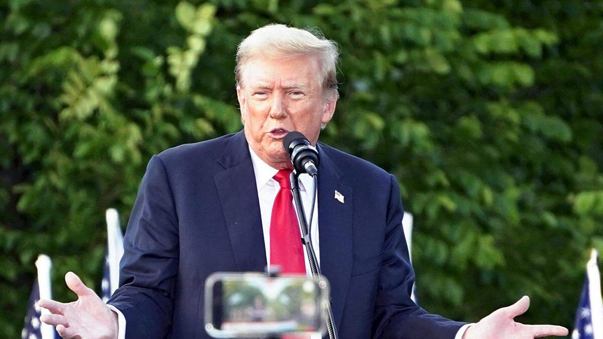 El ex presidente de Estados Unidos, Donald Trump, pronuncia un discurso durante un mitin electoral presidencial en un evento en Nueva York, Estados Unidos, el 23 de mayo de 2024. 