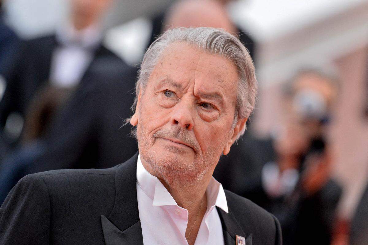 Foto de archivo fechada el 19 de mayo de 2019 - Alain Delon asiste al estreno de The Hidden Life durante el 72º Festival de Cine de Cannes en Cannes, Francia.