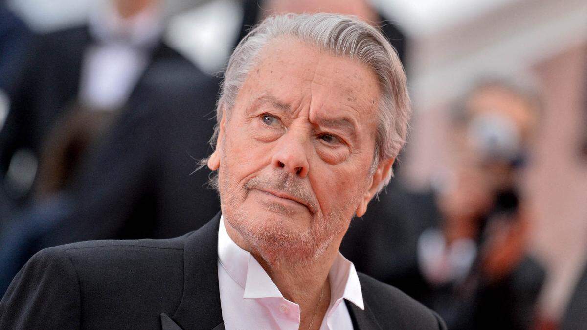 Foto de archivo fechada el 19 de mayo de 2019 - Alain Delon asiste al estreno de The Hidden Life durante el 72º Festival de Cine de Cannes en Cannes, Francia.