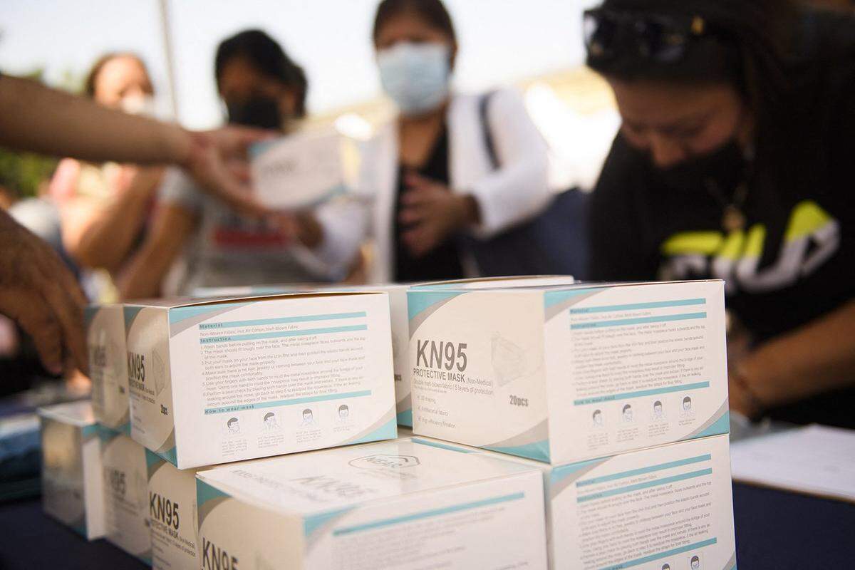Los informes de prensa indican que la agencia pronto podría recomendar el uso regular de un respirador N95 o KN95.