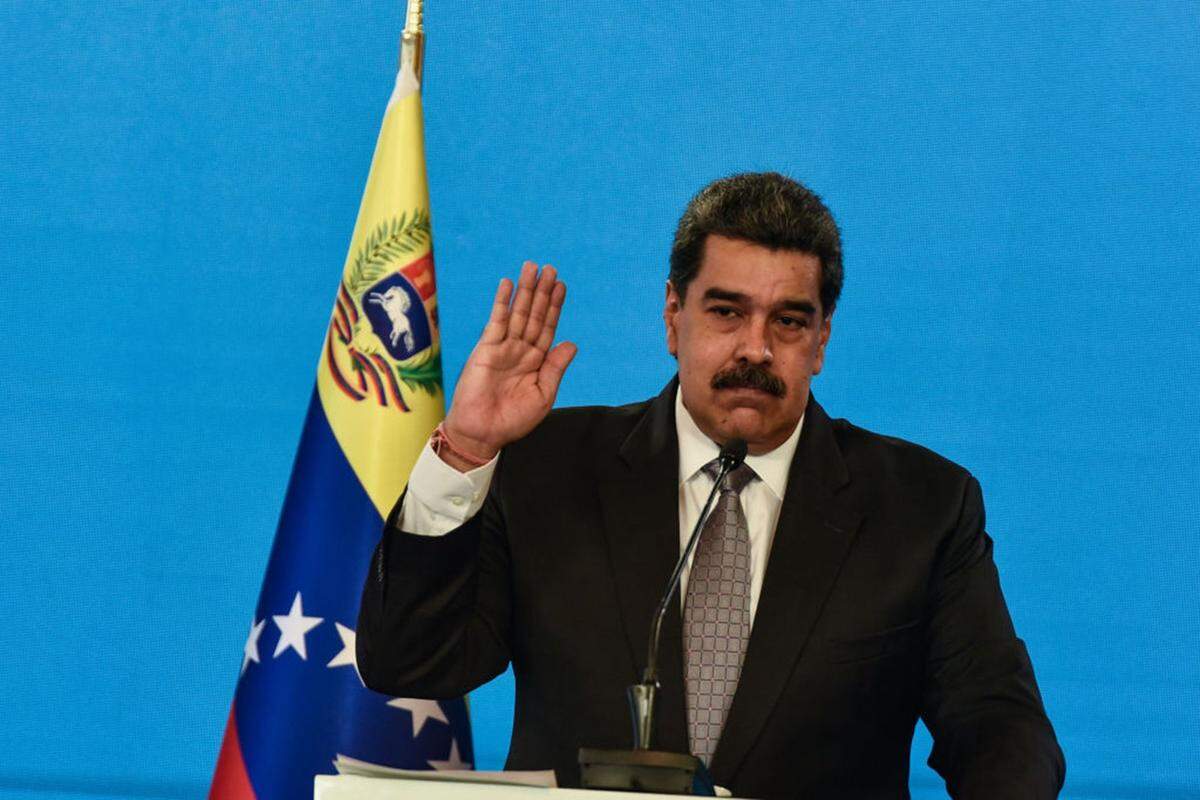 Foto de archivo. El gobernante venezolano, Nicolás Maduro, confirmó este lunes que sostuvo una reunión con una delegación estadounidense de alto nivel, a la que transmitió su voluntad de “avanzar en una agenda que permita el bienestar y la paz”.