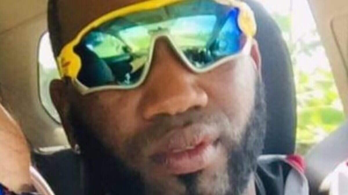Julio Alberto León, un pelotero cubano que juega en México con los Cañeros de Cárdenas, se encuentra en estado grave luego de ser herido en el cuello en un robo a mano armada en Tabasco.
