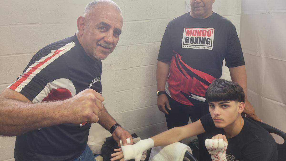 Pedro Díaz lidera una cruzada educativa y comunitaria para forjar campeones dentro y fuera del ring en el gimnasio de boxeo ubicado en el Tropical Park de Miami. 