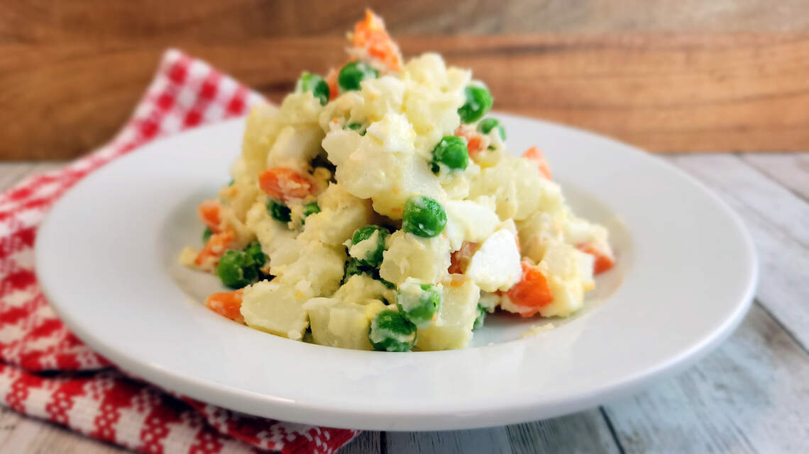Aprende a preparar la ensalada de papas perfecta para cualquier ocasión