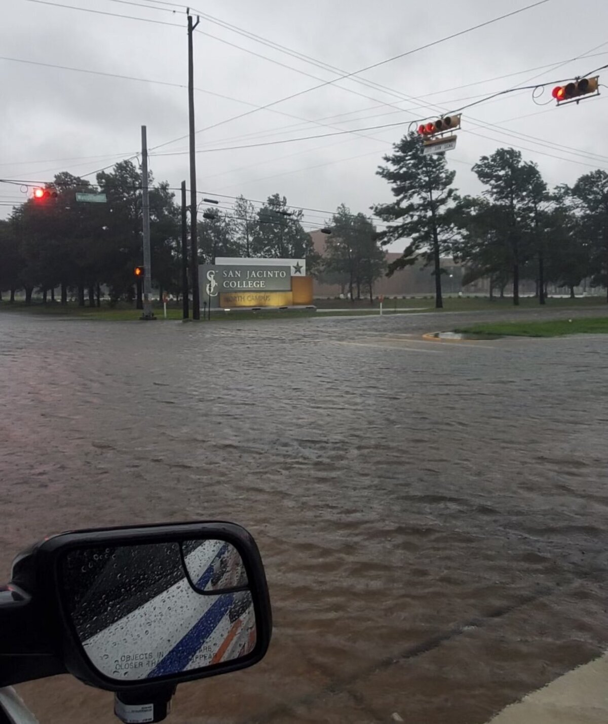 El huracán Beryl causó considerables inundaciones repentinas urbana en Texas el 8 de julio de 2024.