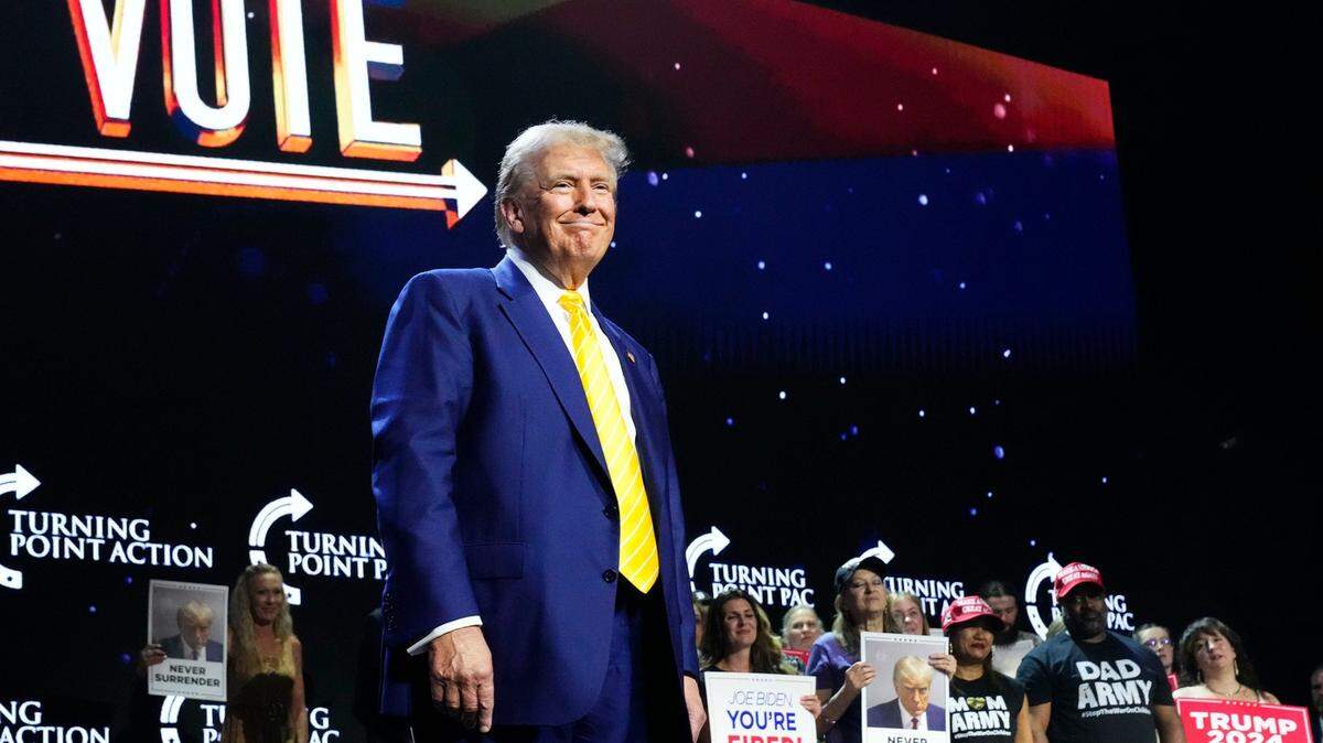 Foto de archivo del 6 de junio de 2024 que muestra al expresidente Donald Trump participando en una charla política en Phoenix, Arizona.