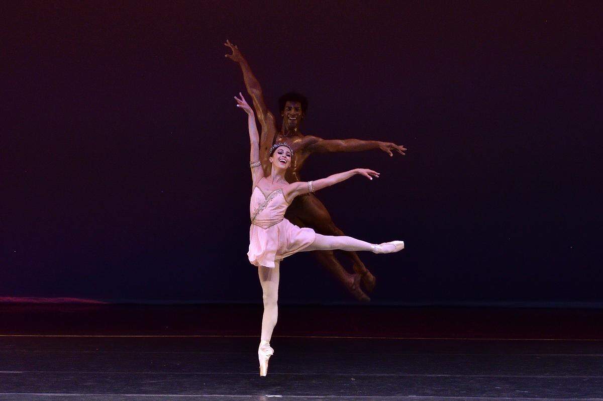 Los bailarines del Washington Ballet, Katherine Barkman y Gian Carlo Pérez, en “Diana y Acteón” de Agripina Vaganova.