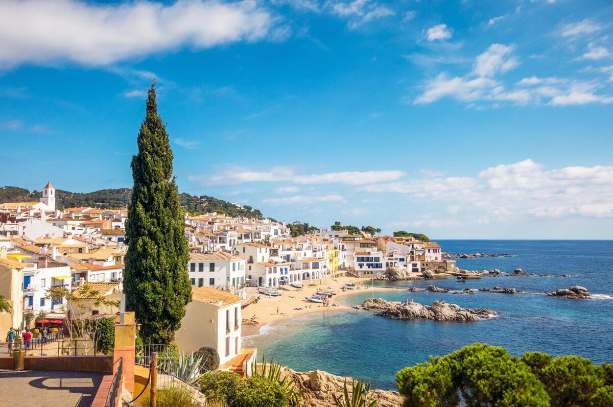 Hay muchos lugares en España para invertir y conseguir una visa golden.