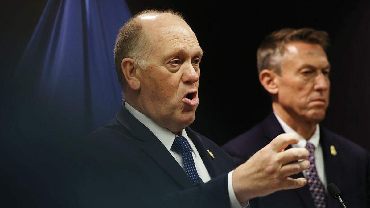 El zar de la frontera, Tom Homan, habla durante una conferencia de prensa sobre las operaciones de control de inmigración en curso, el jueves 29 de enero de 2026 en Minneapolis, Minnesota.