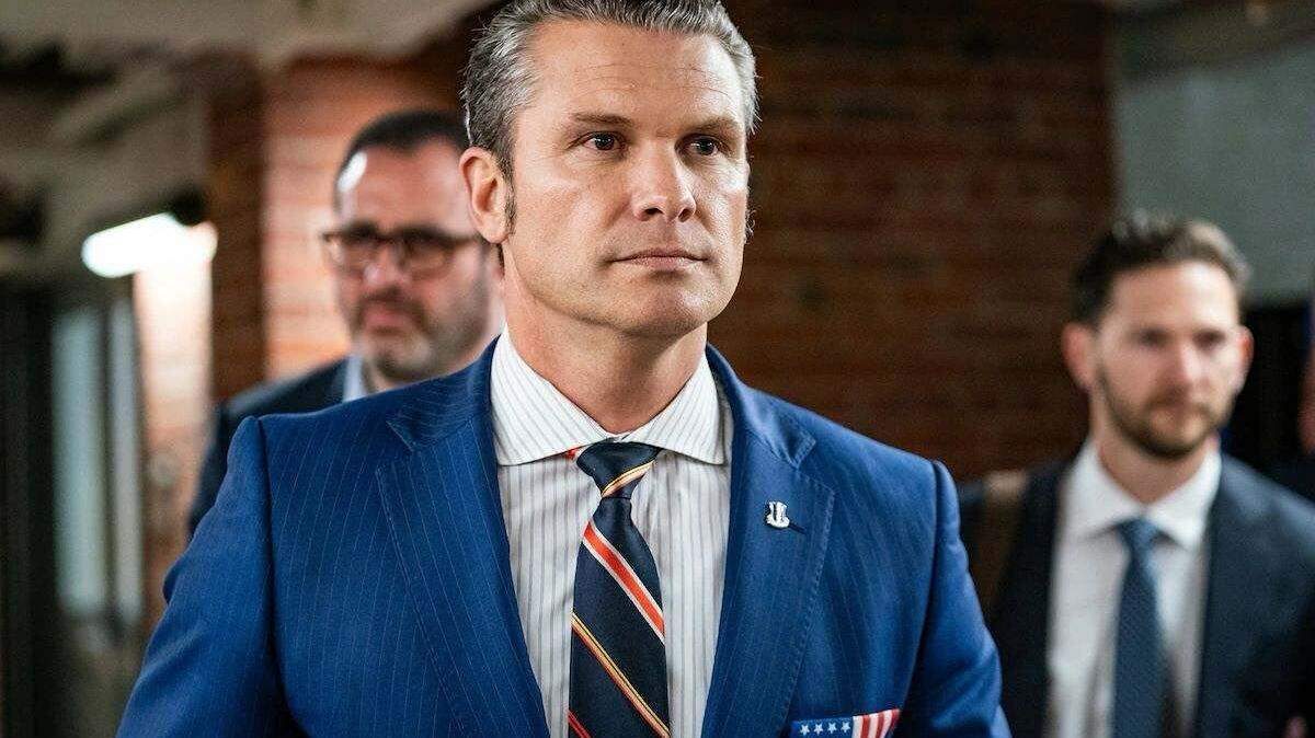 El secretario de Defensa Pete Hegseth