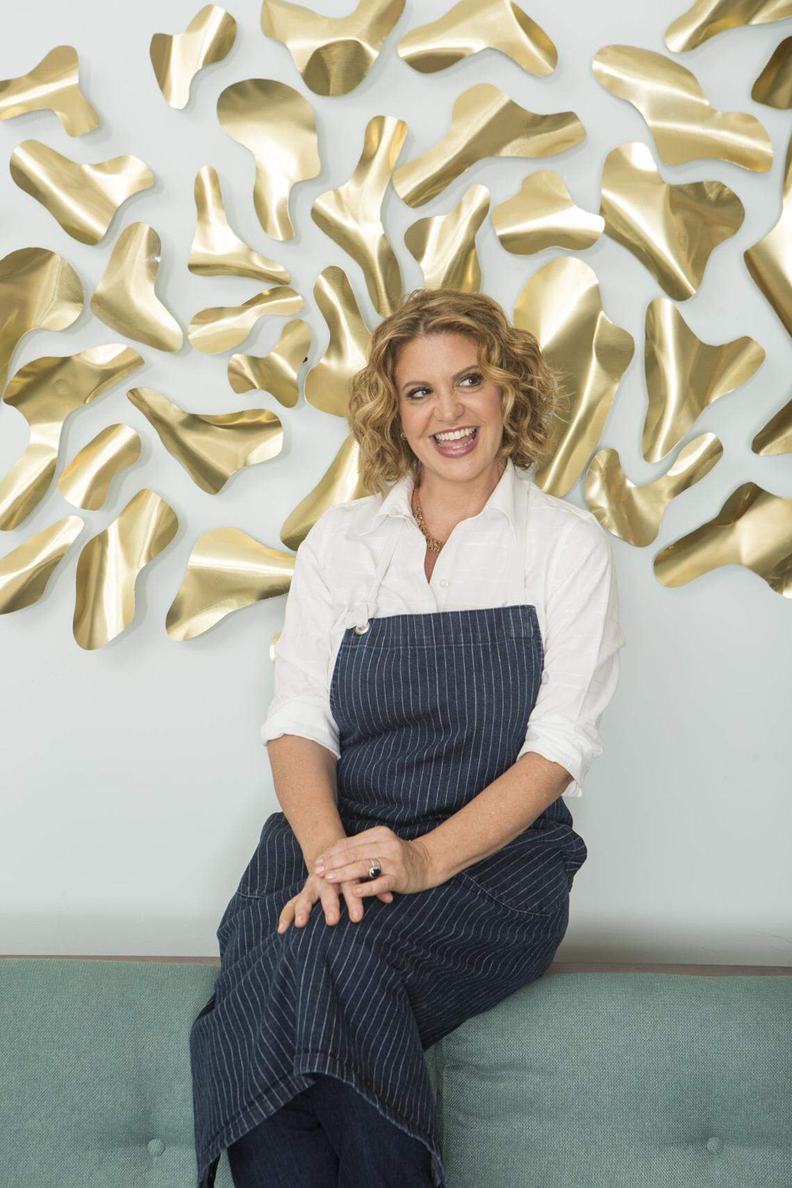 Michelle Bernstein es copropietaria del restaurante Sweet Liberty, en Miami Beach, y el restaurante Café La Trova, en La Pequeña Habana, junto con su esposo, el también chef David Martínez.