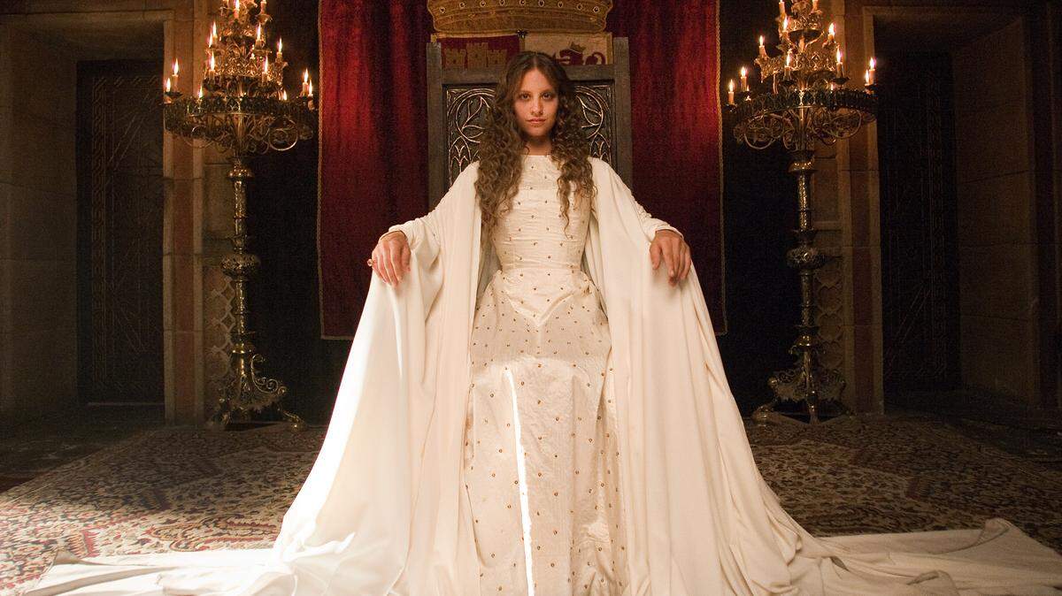 Michelle Jenner interpreta a Isabel la Católica en la serie ‘Isabel, reina de España’.