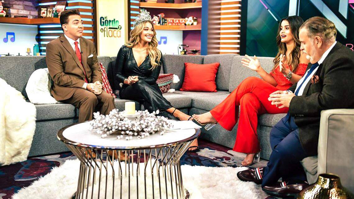 Cristian Castro, Migbelis Castellanos, Clarisa Molina y Raúl de Molina.